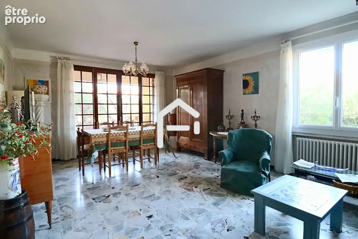 Maison 8 pièces 155 m² à vendre à Saint-Chamas (13250) - photo 2