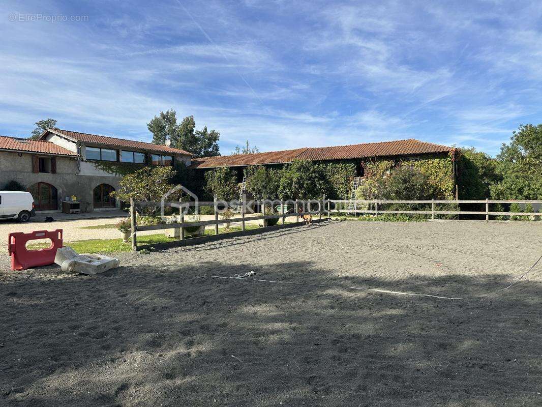 Propriete equestre de 14 hectares - photo 4