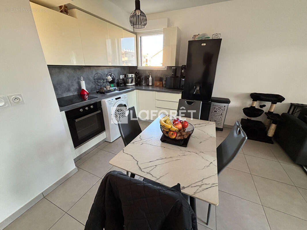 Appartement à SAINT-LAURENT-DU-VAR