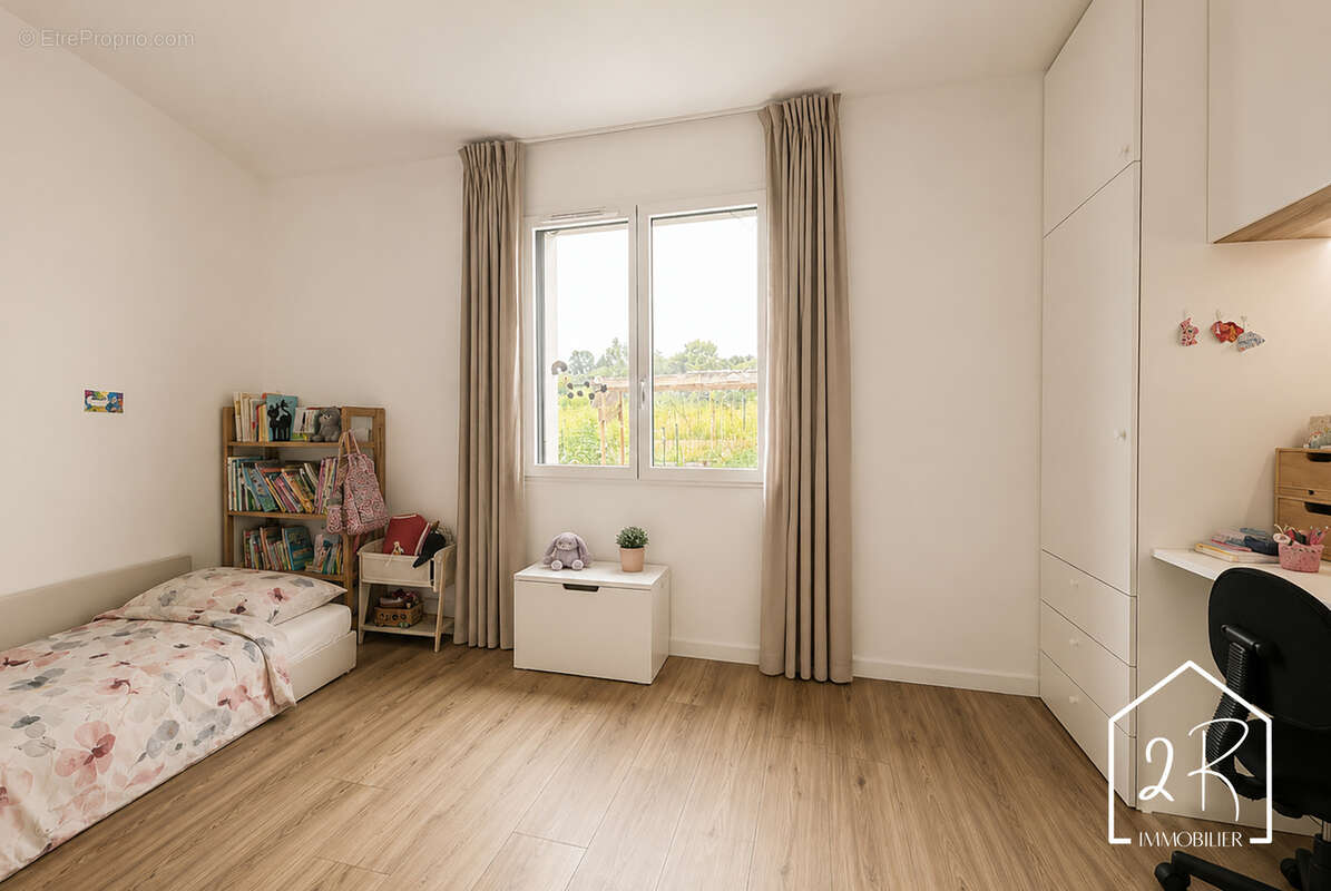 Maison individuelle de plain-pied 122 m2 habitables - Garage 35 m2- Terrain 814 m2 - photo 13