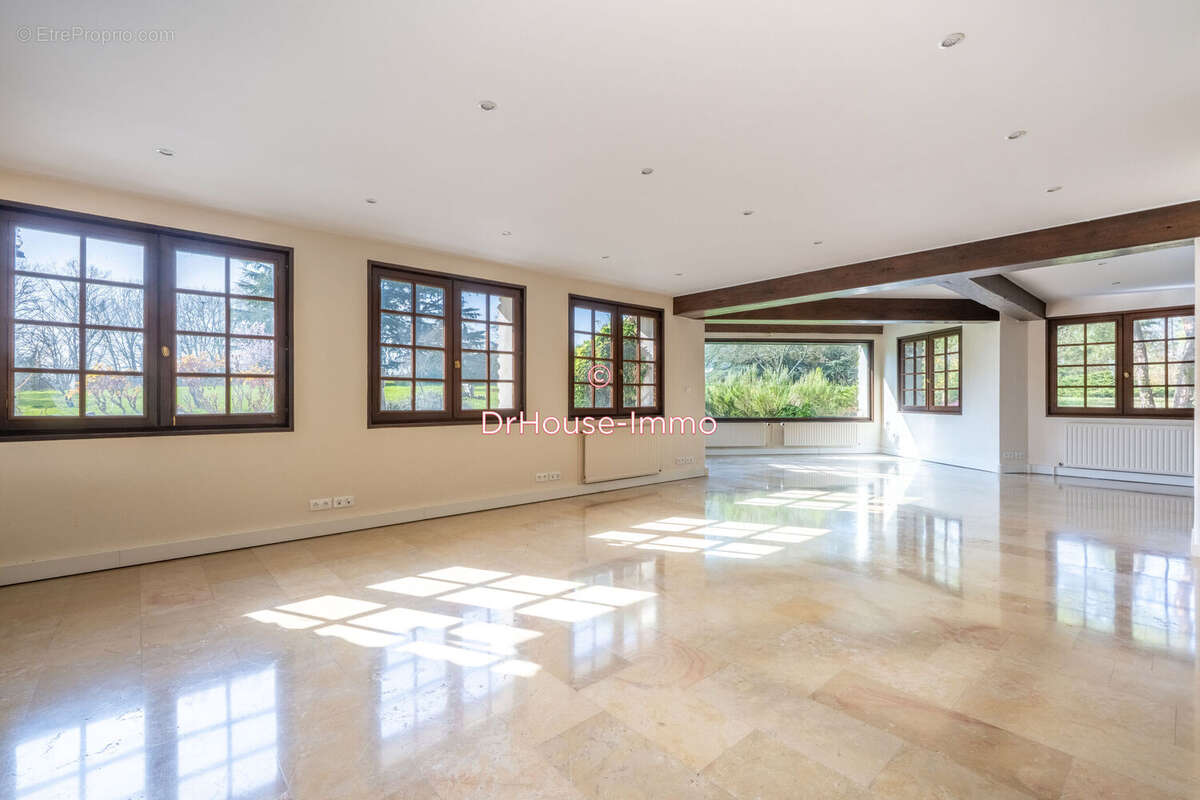 Maison 549 m² à Goussonville  - photo 12