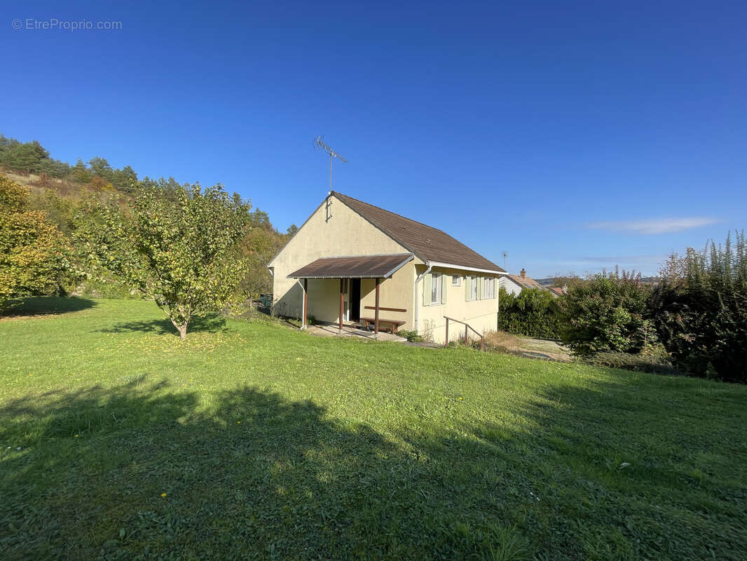 Maison à FONTAINE-SOUS-JOUY