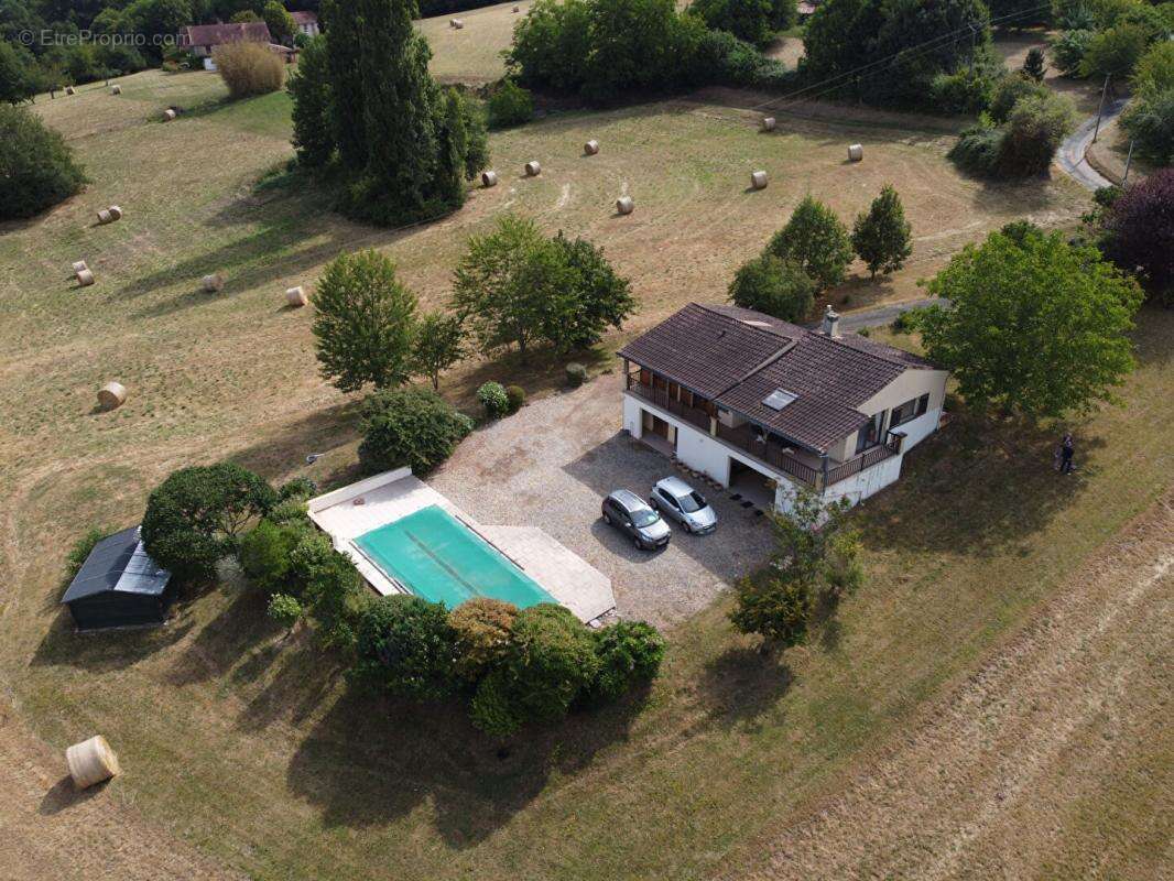 Maison Coux Et Bigaroque Mouzens 7 pièce(s) 170 m2 - photo 2
