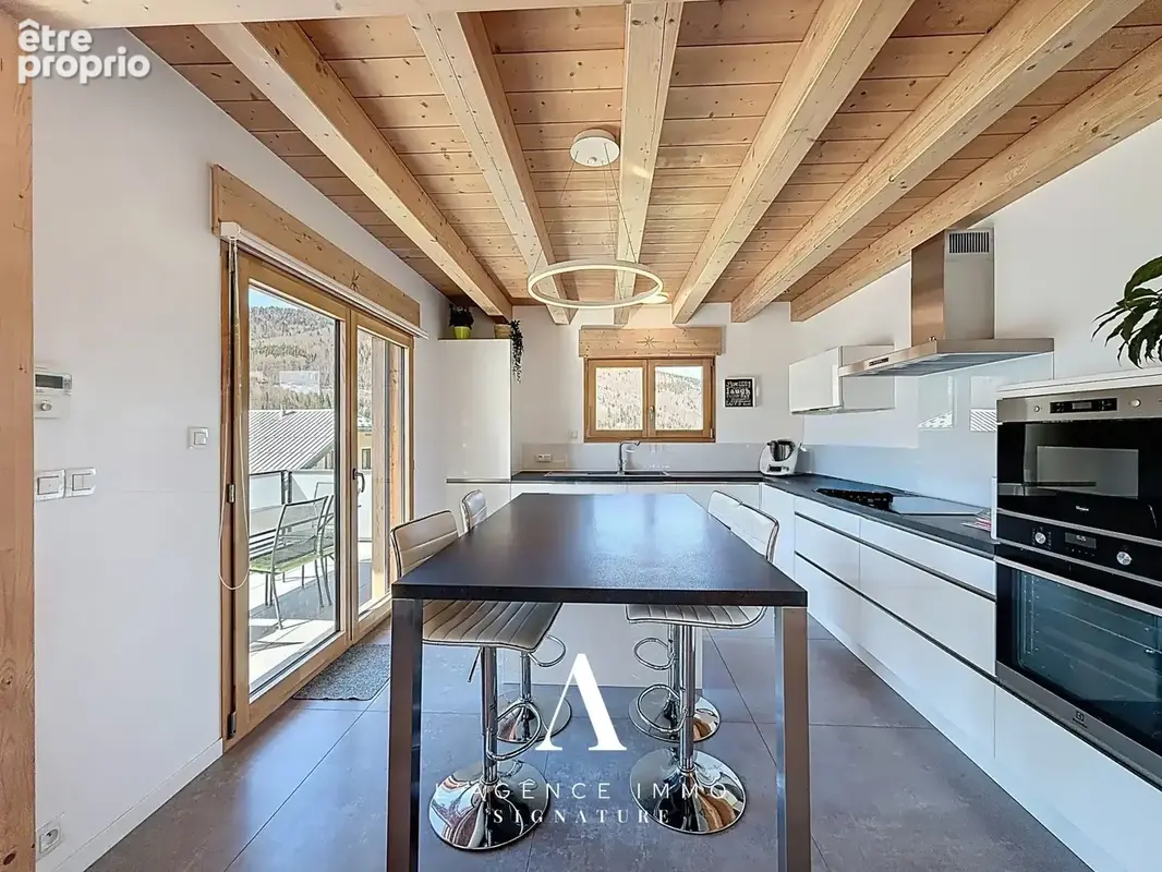 Maison 213 m² à Mijoux  - photo 6