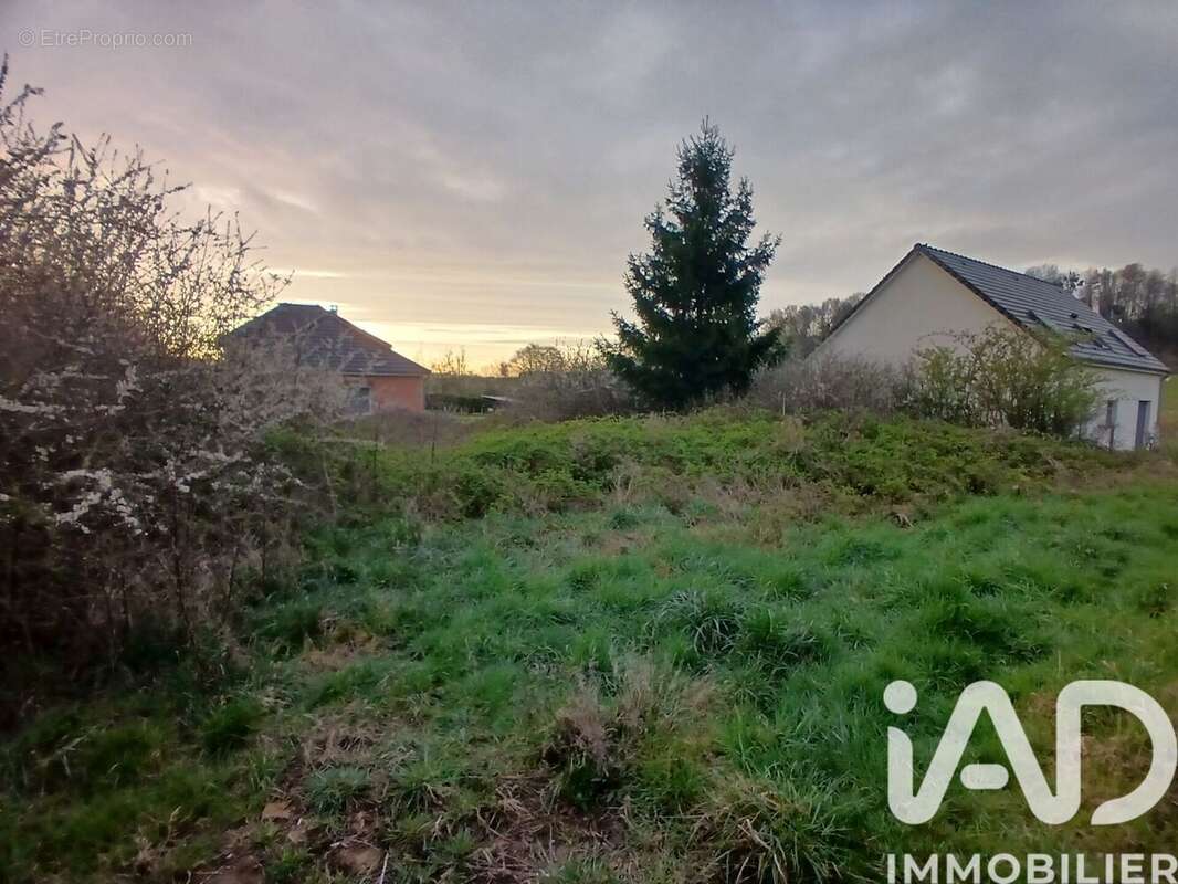 Terrain 640 m² à Gernelle  - photo 2