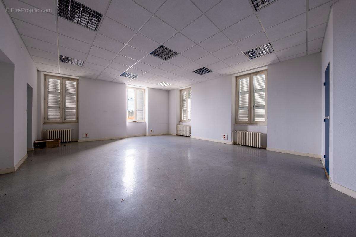 Appartement à AIGUEPERSE