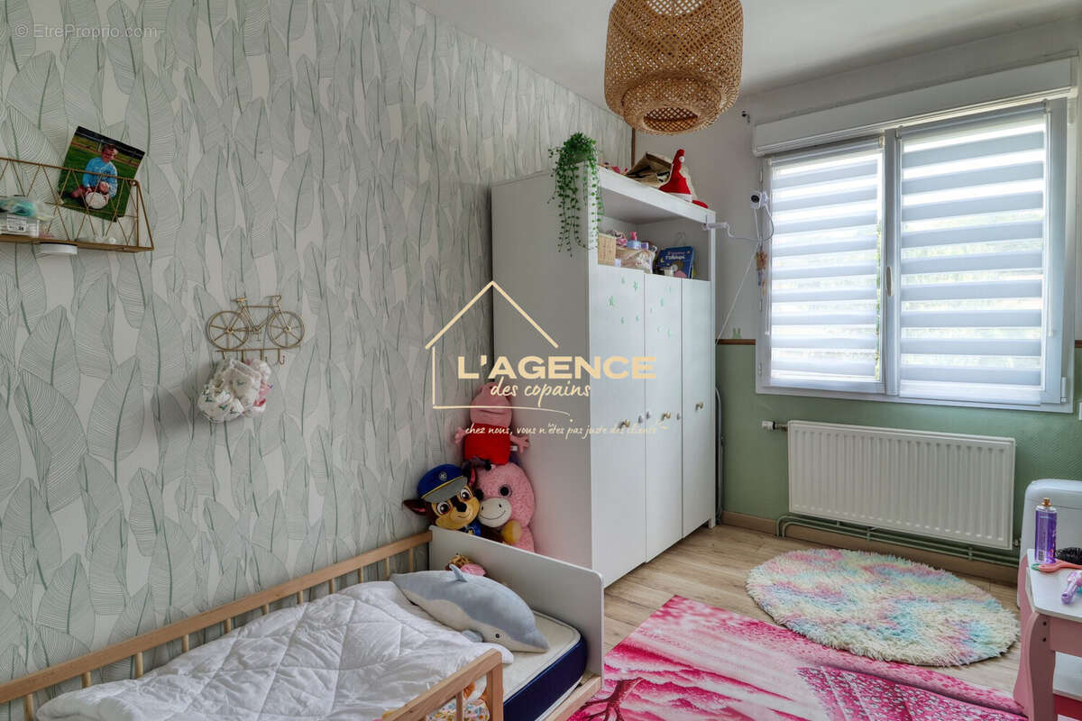 Maison 96 m² à Nieppe  - photo 4