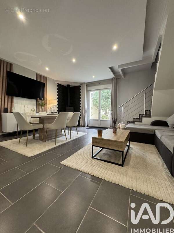 Photo 2 - Maison à MITRY-MORY