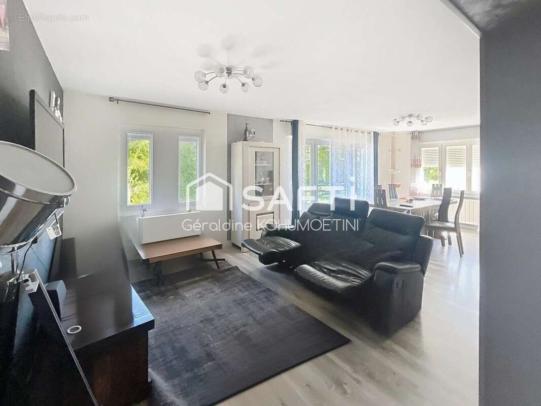 Photo 2 - Maison à LOCMALO