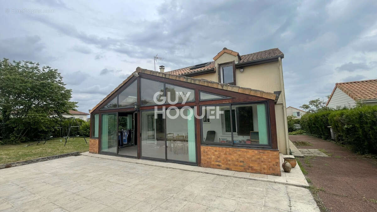 Maison à JAUNAY-CLAN