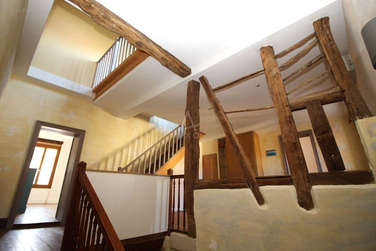 Maison à CASTELMAYRAN