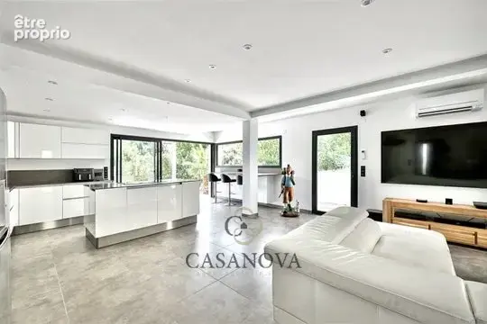 Villa contemporaine de 146 m² avec piscine et terrain de 1 000 m² à Montferrier-sur-Lez - photo 11