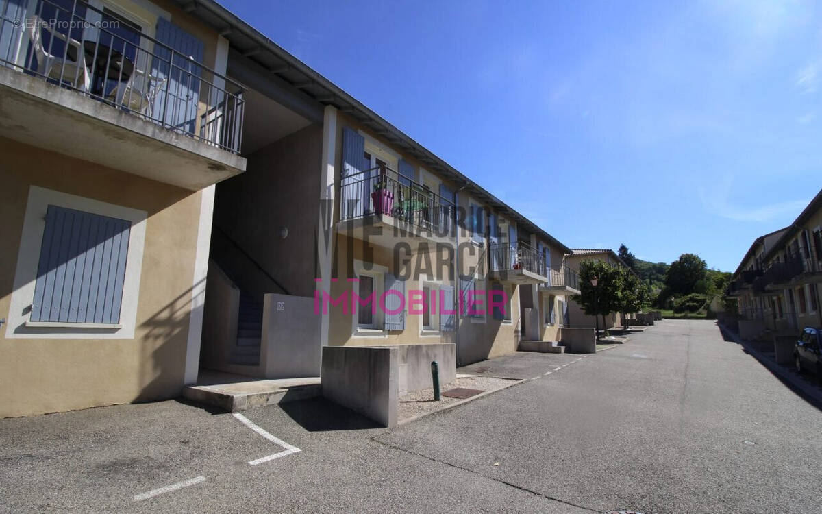 Appartement à MALAUCENE