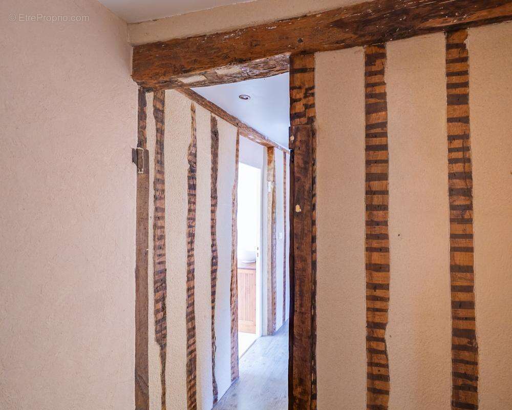 Grande maison de village sans travaux, garage et terrain - photo 9