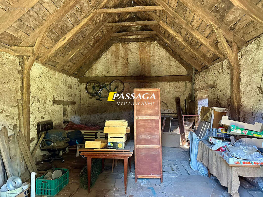 A VENDRE - Ancien corps de ferme et terrains - LAUSSELENQ - photo 17