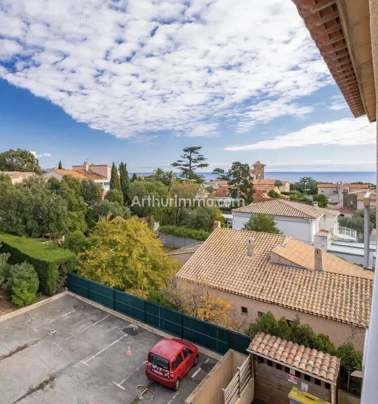 Appartement à FREJUS