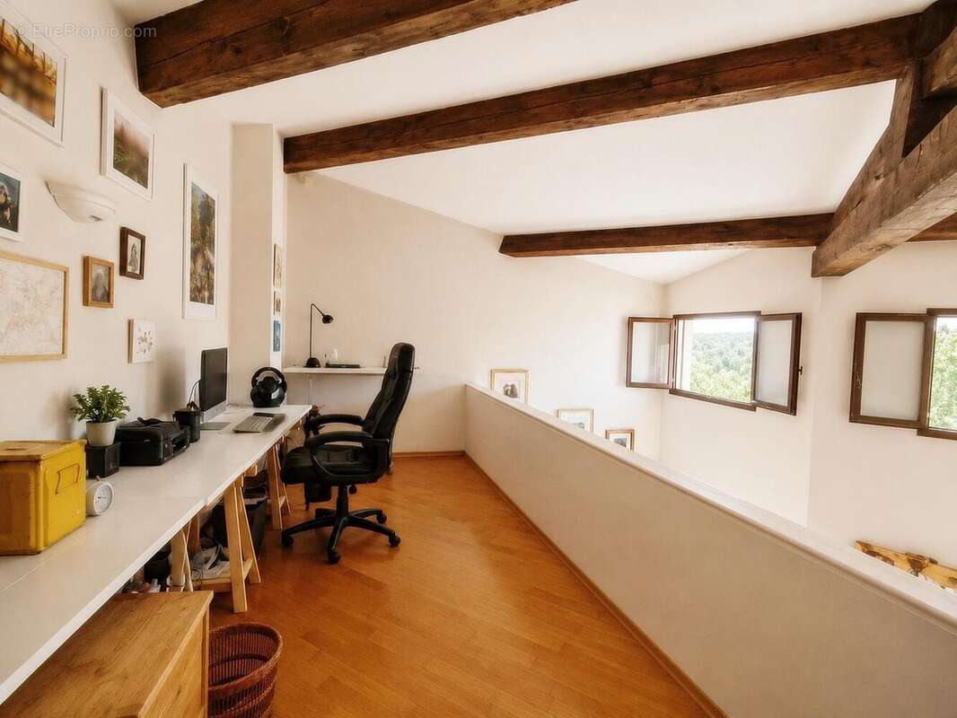   - Maison à COLOMARS