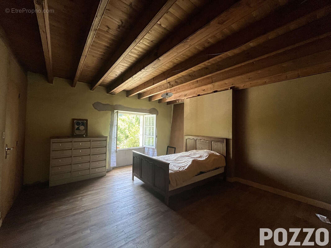 À vendre dans Saint lo : maison F5 (111 m²) - photo 9