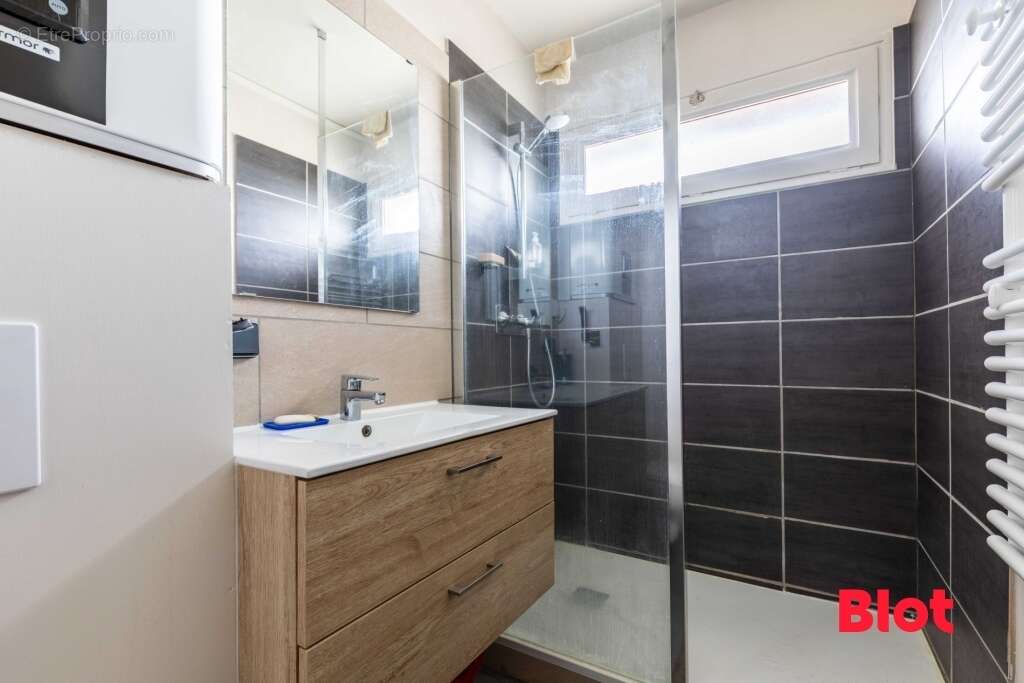 Appartement à MONTFORT-SUR-MEU