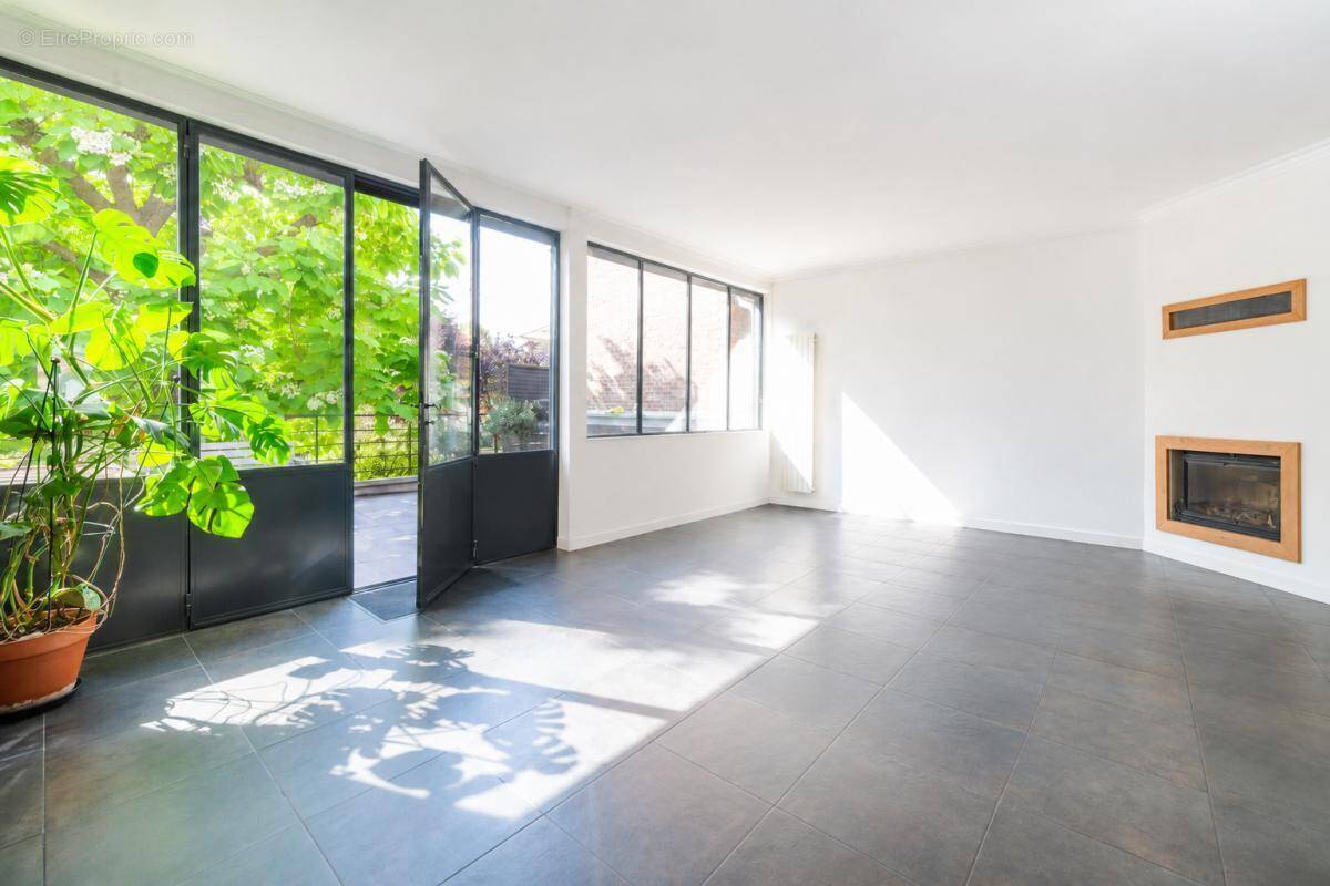 Maison à NANTERRE