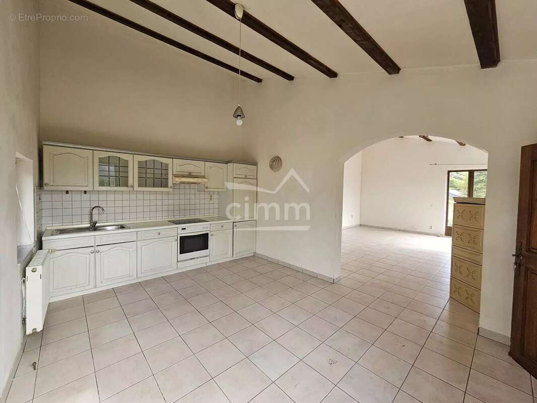 Maison T4 avec dépendance - photo 3