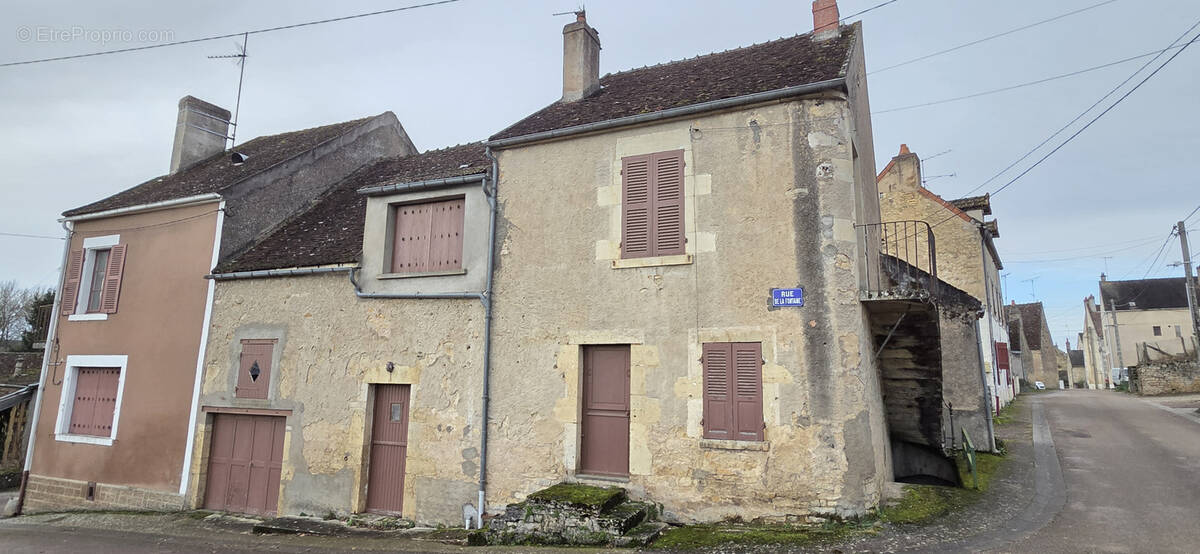Maison à CORVOL-L'ORGUEILLEUX