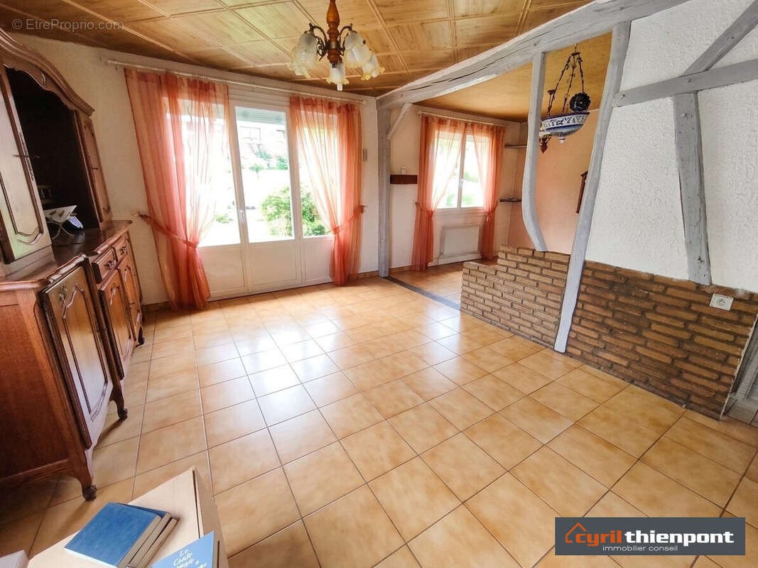 Maison à INCHEVILLE