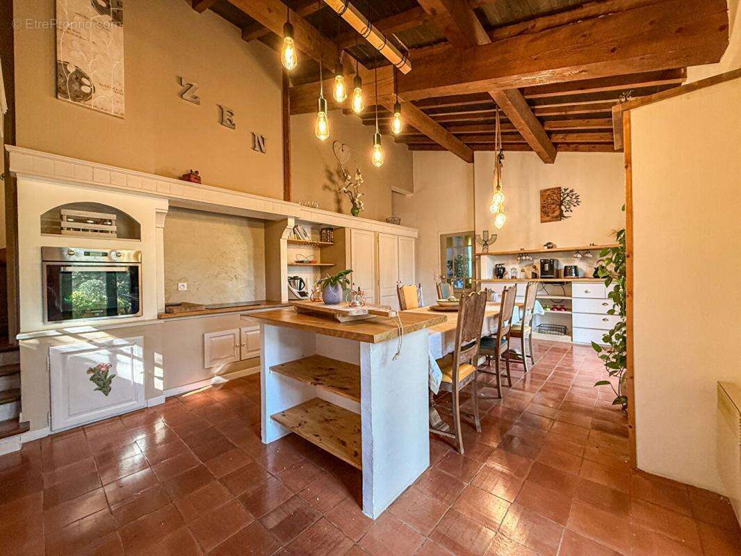 Villa d'architecte - Vue panoramique sur les Pyrénées - Carcassonne, quartier de l'Orée d'Auriac - photo 9
