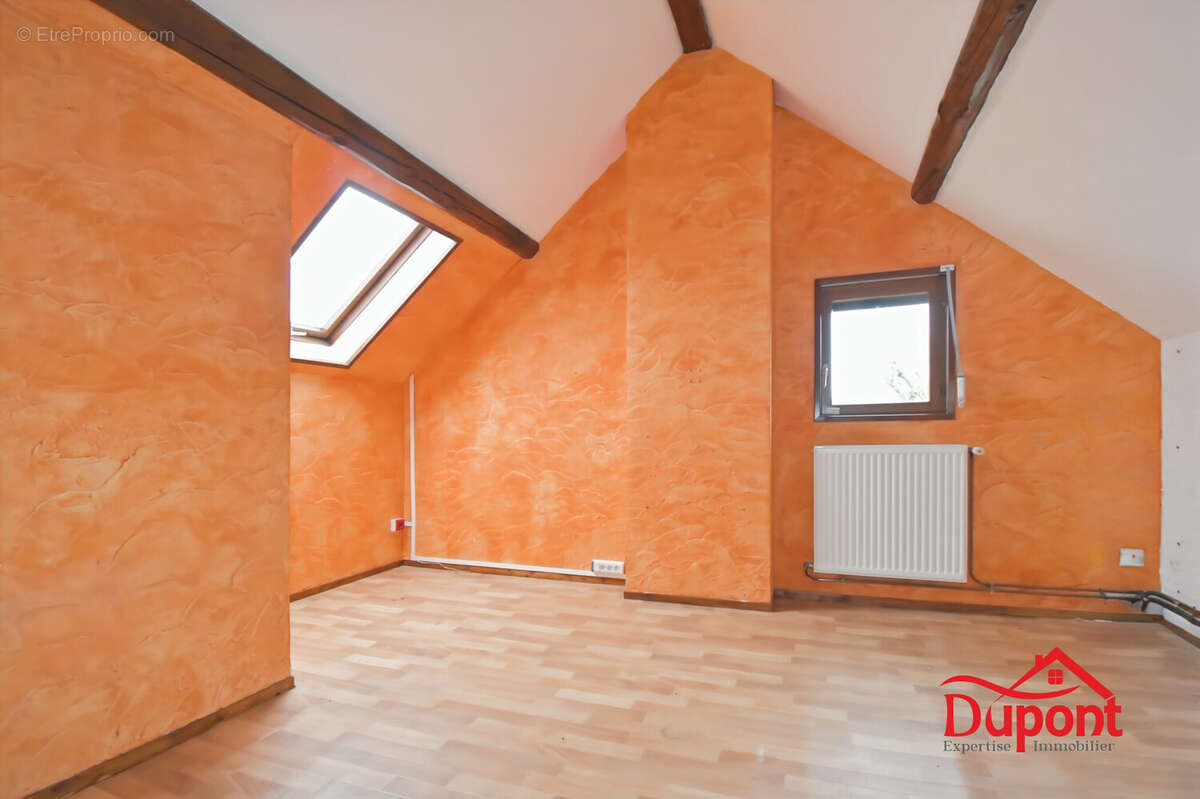 Maison à DOUCHY-LES-MINES