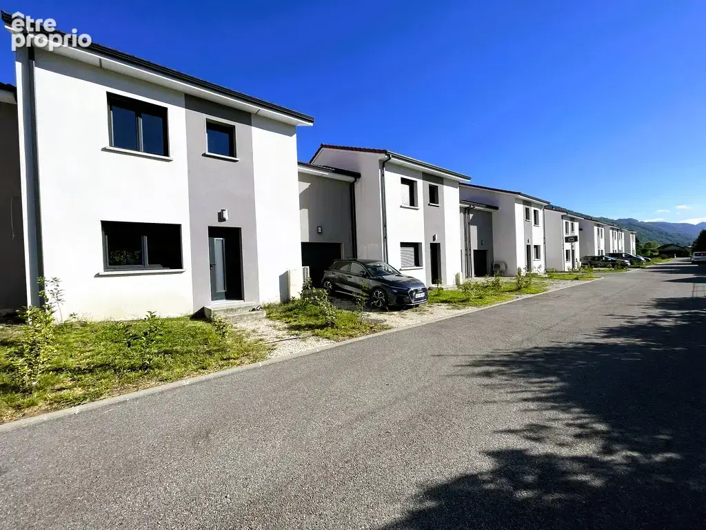 Photo Maison à Froges au prix de 349 000€