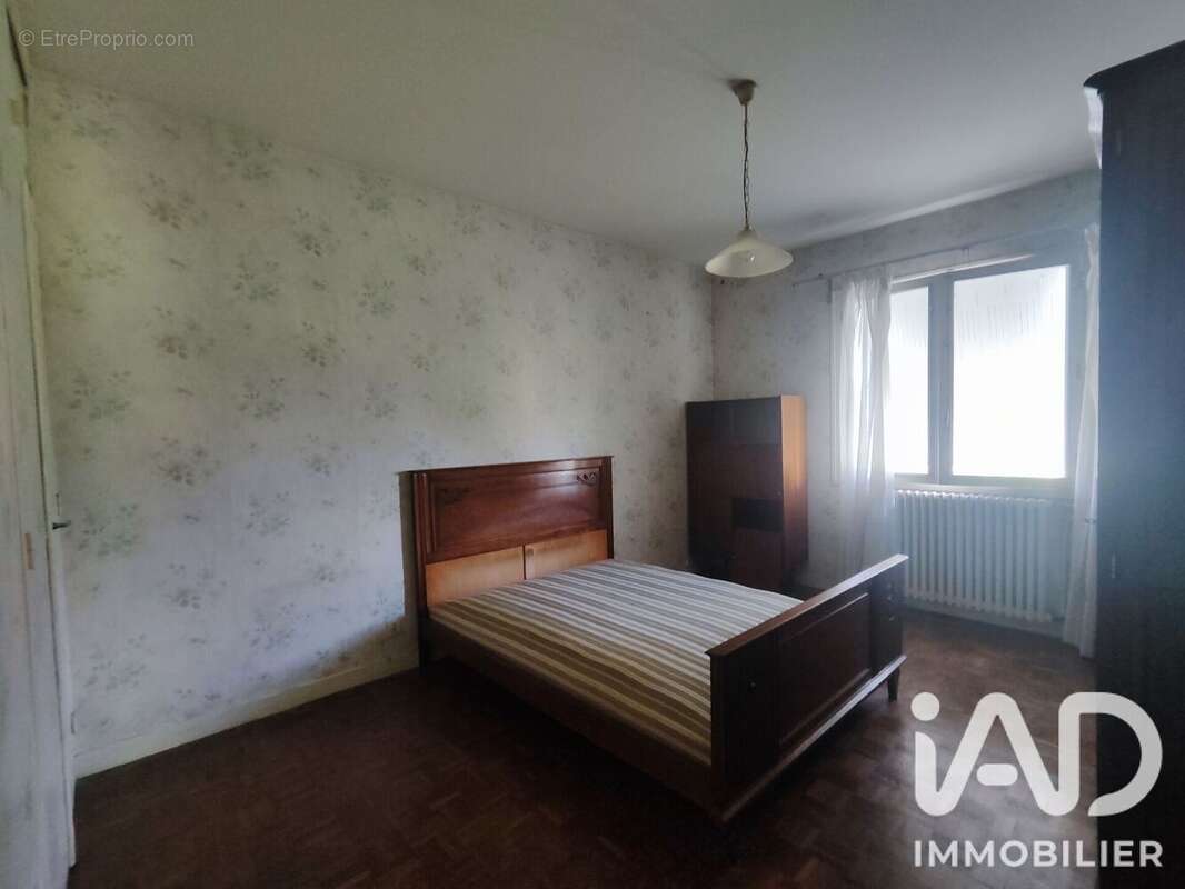 Maison 86 m² à Saint-Medard-De-Guizieres  - photo 5