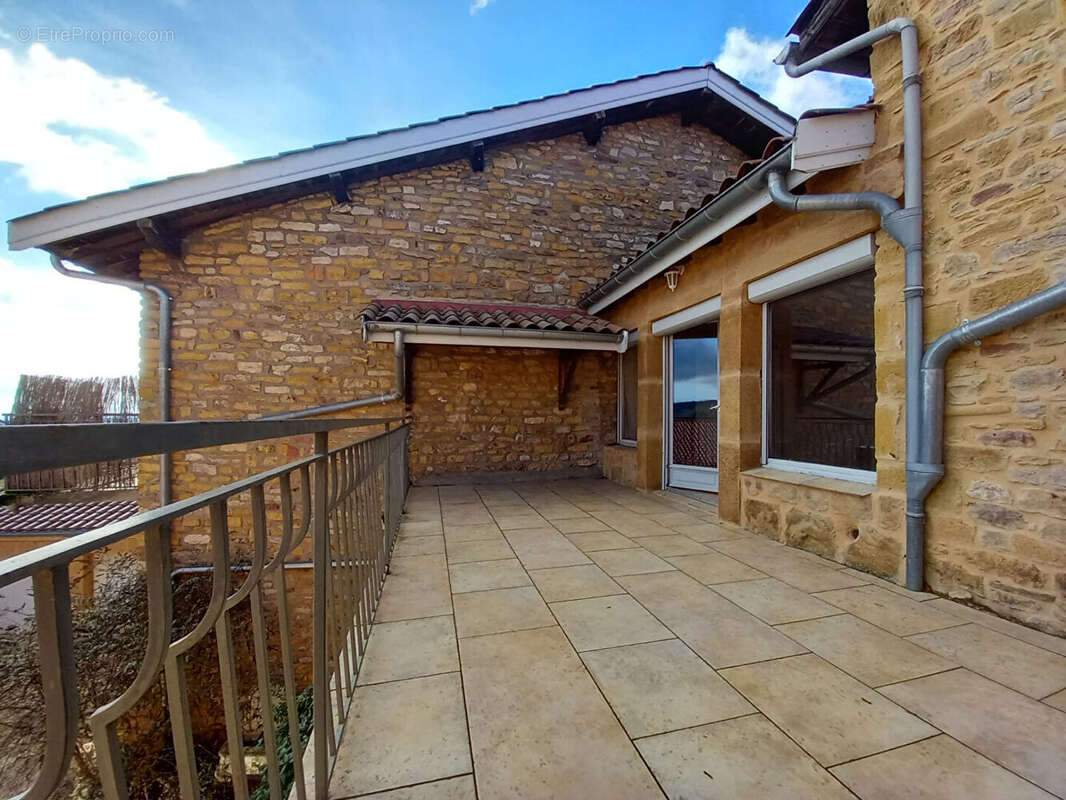 Appartement à OINGT