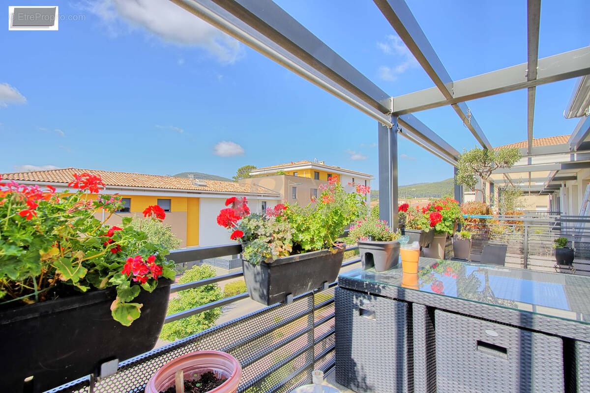 Appartement à CUERS