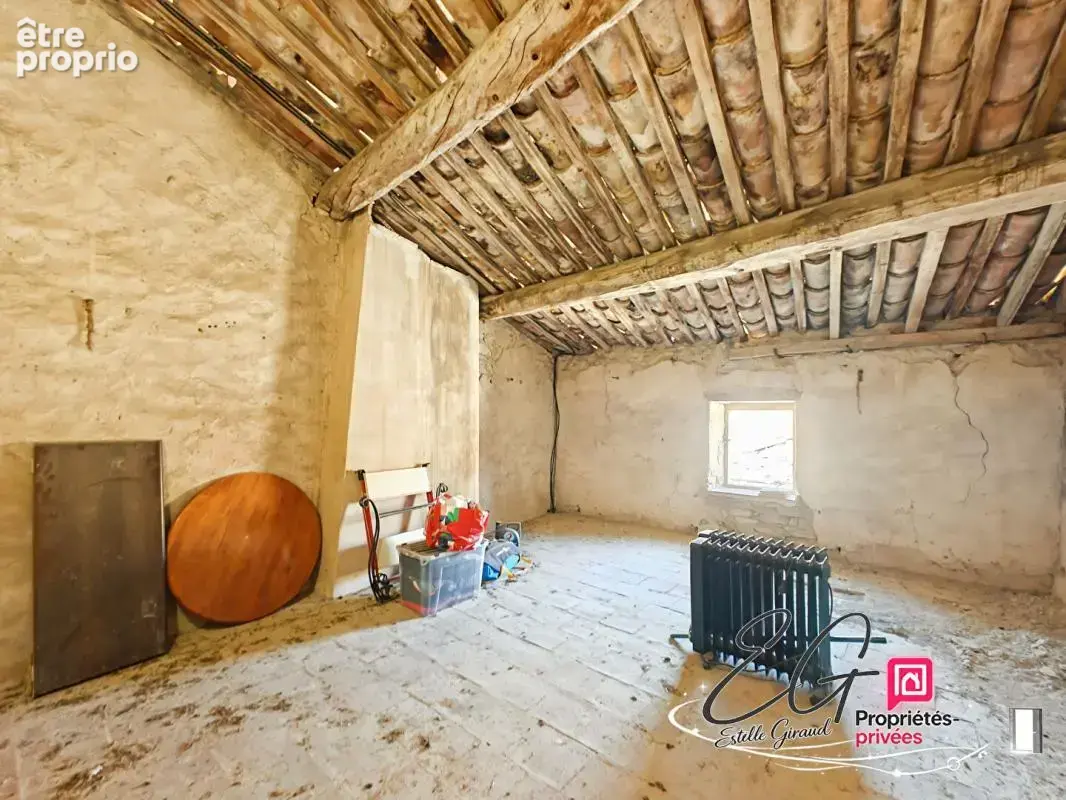 LA LIVINIÈRE : Maison de village avec cour et grand grenier - photo 14