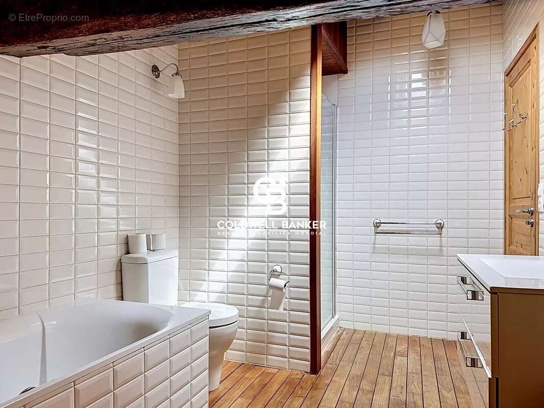 Appartement d'exception - proche du marché Rochelais - photo 10