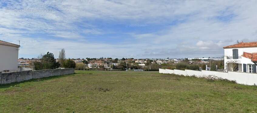 Terrain 580 m² à Royan  - photo 2