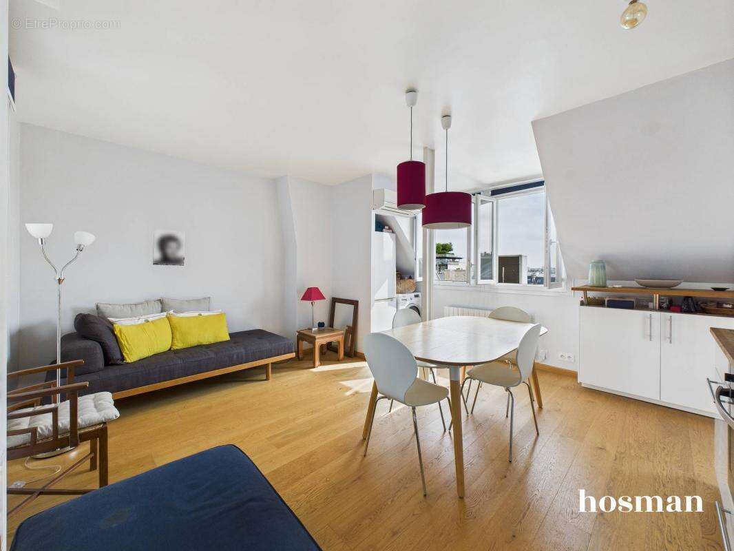 Appartement à PARIS-8E