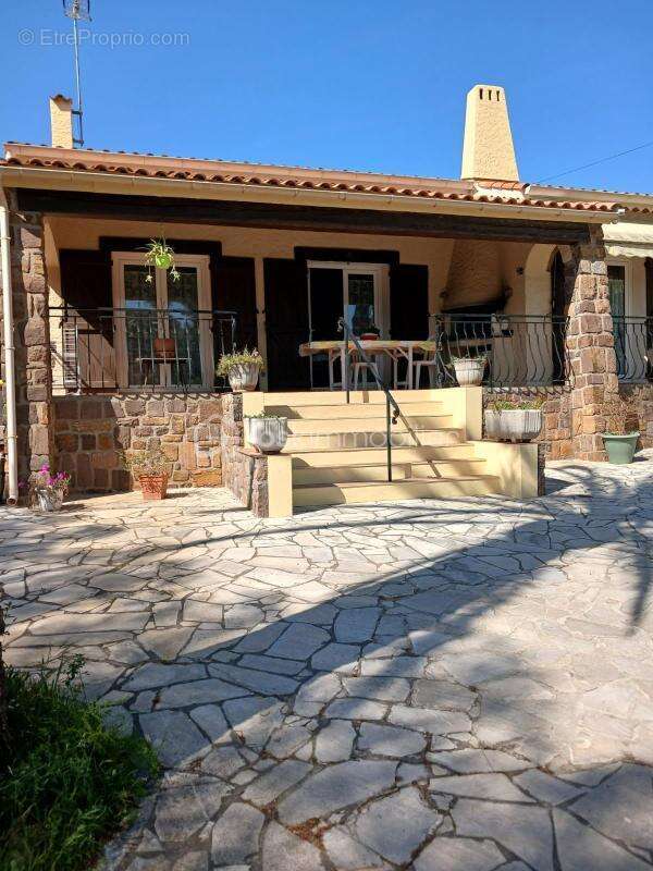 Maison à SAINT-RAPHAEL