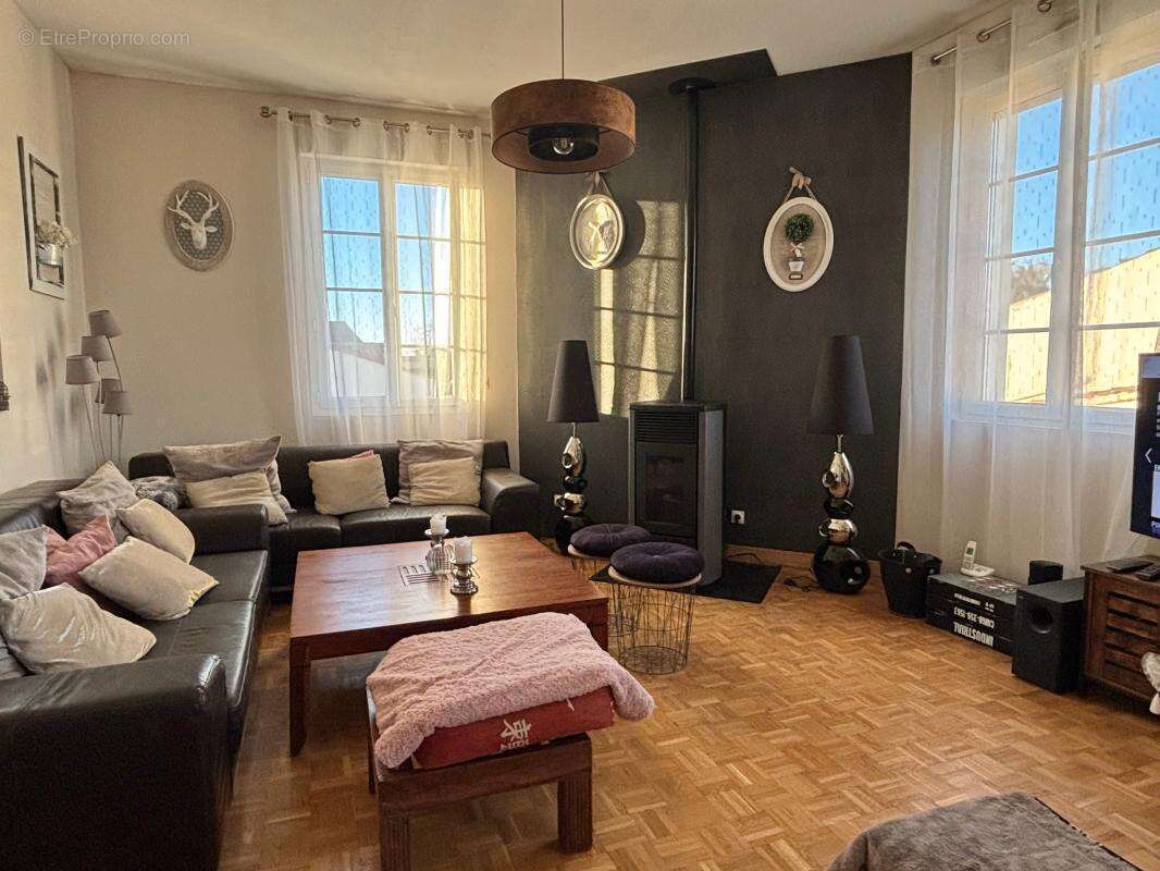 Maison à SAINT-JUST-LUZAC