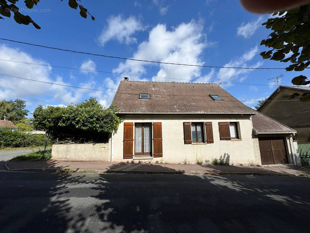 Maison à SURVILLIERS