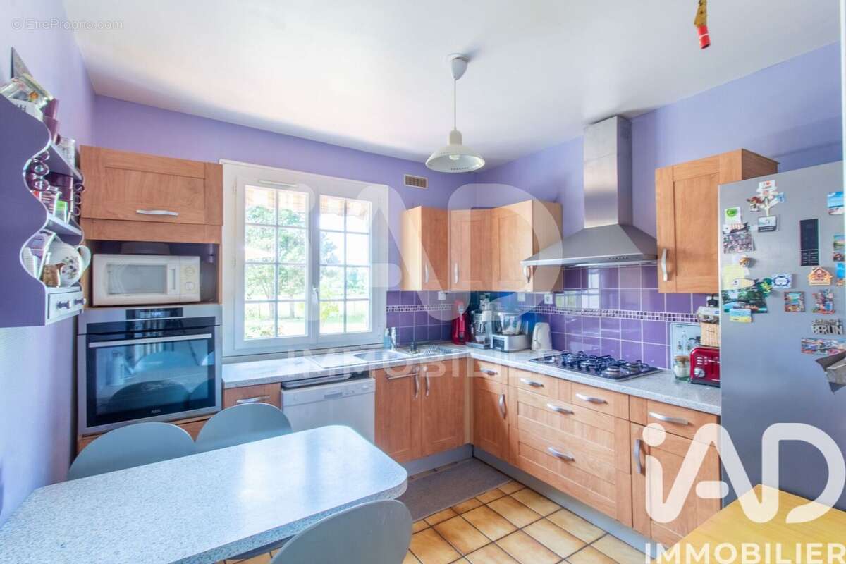 Maison 236 m² à Chatenoy  - photo 4