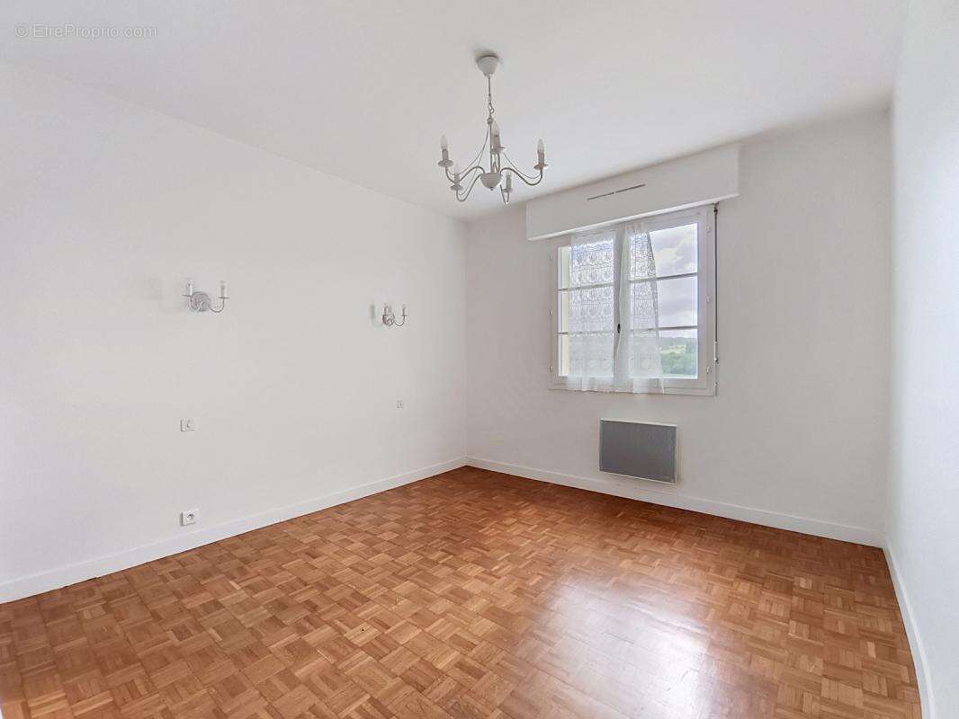 Grande maison familiale avec potentiel de deux logements – Environnement calme et verdoyant - photo 14