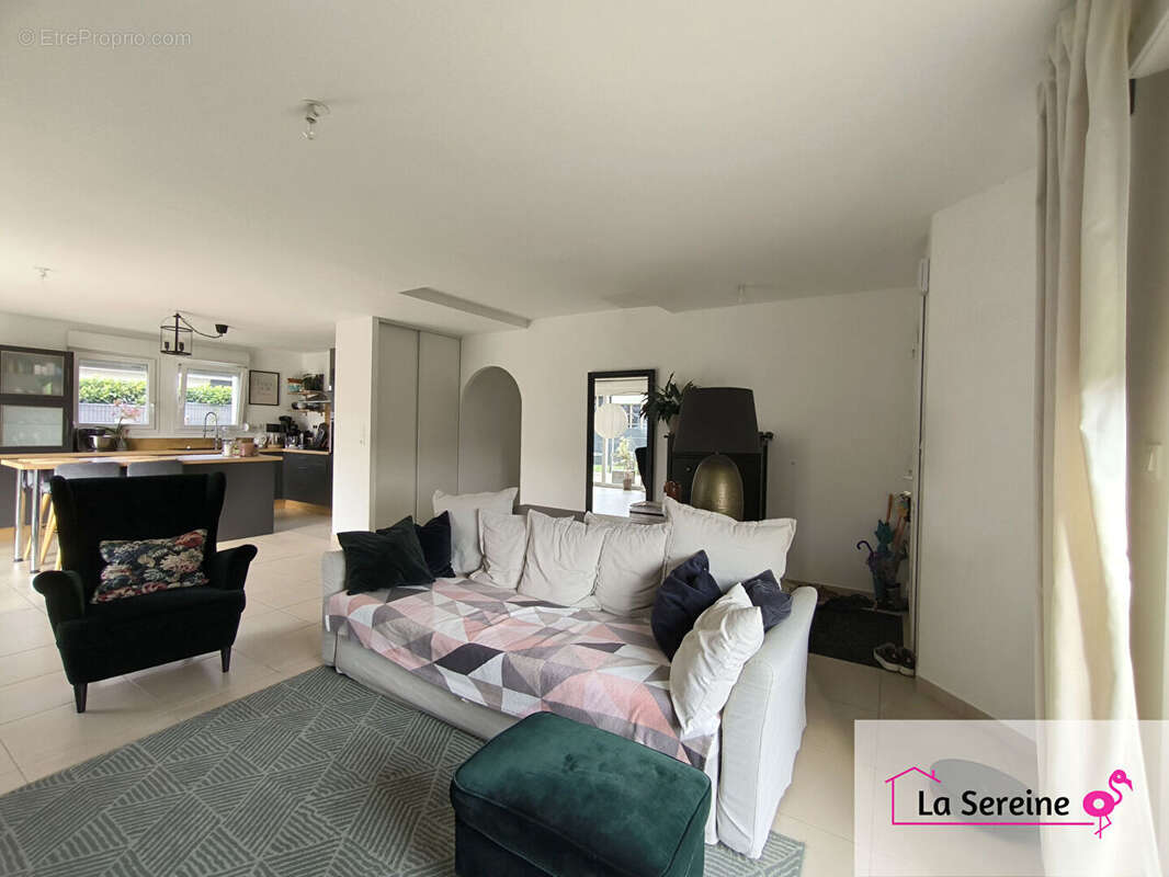 Maison à FRANCHEVELLE