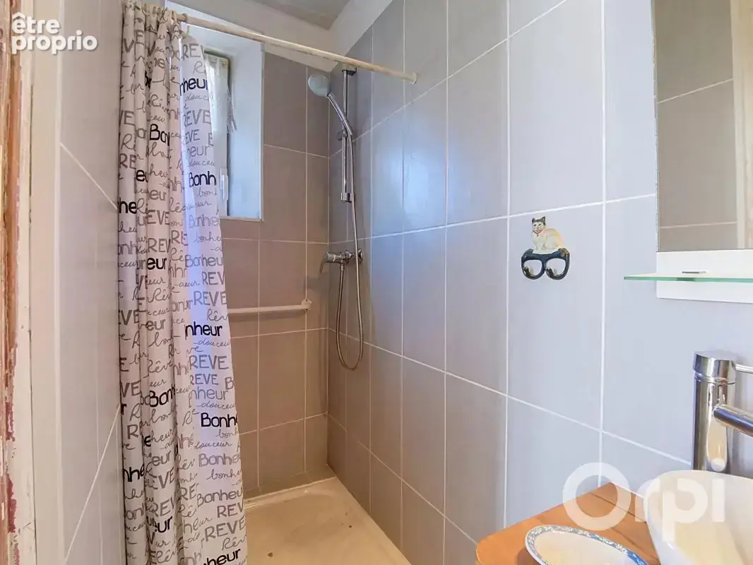 Toulon Ouest Pont du las (83200) Appartement Type 4 avec deux grande pièce de rangement sous comble - photo 8