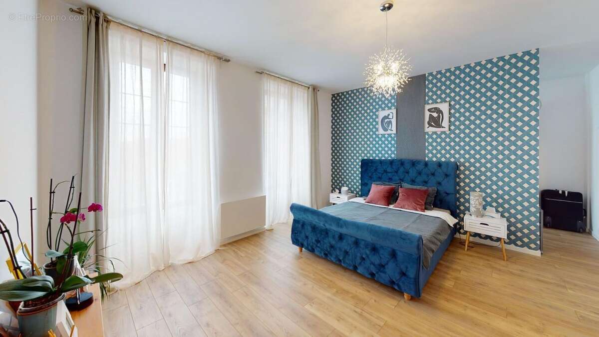 Maison à SAINT-SATUR