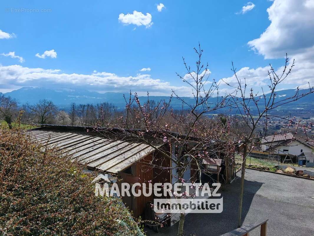 Appartement à CRANVES-SALES