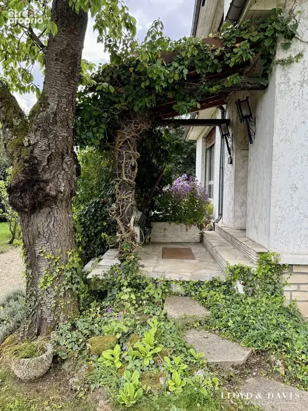 Maison 178 m² à Vaucresson  - photo 3