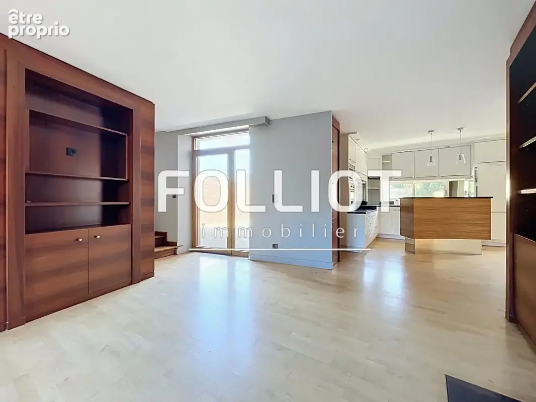 A VENDRE, Maison Saint Laurent De Cuves 153m2 avec grand garage - photo 5