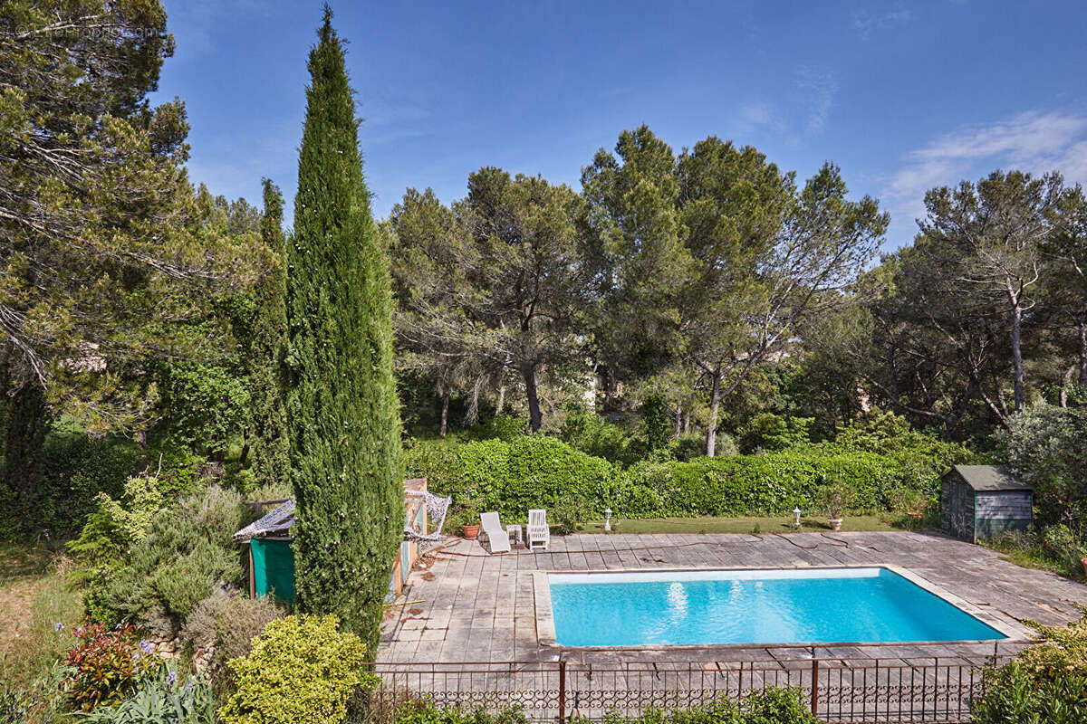 Maison Lambesc - Calme absolu - Jardin buccolique- 2300M2 de terrain - photo 2