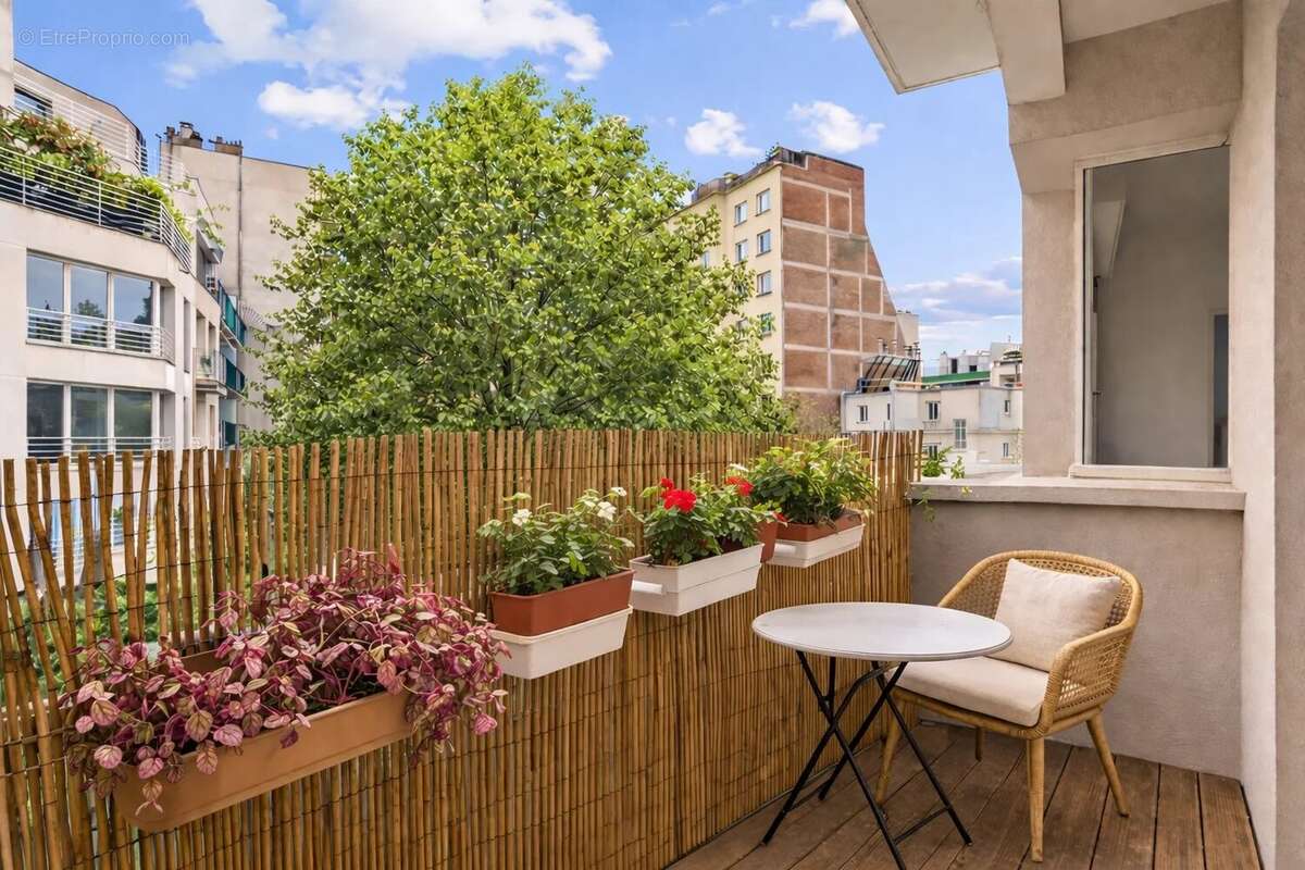 Appartement à PARIS-16E